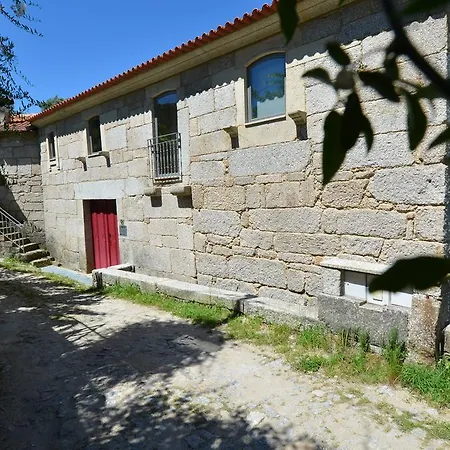 Alojamento de Turismo Rural Casa Da Choqueira *